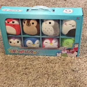 flash sale! NWT! Adorable mini Squishmallows!! 💕💕